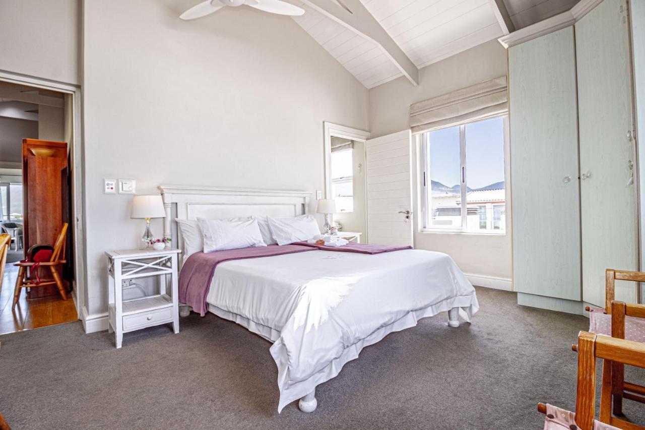 138 Marine Beachfront Guesthouse Hermanus Exteriör bild