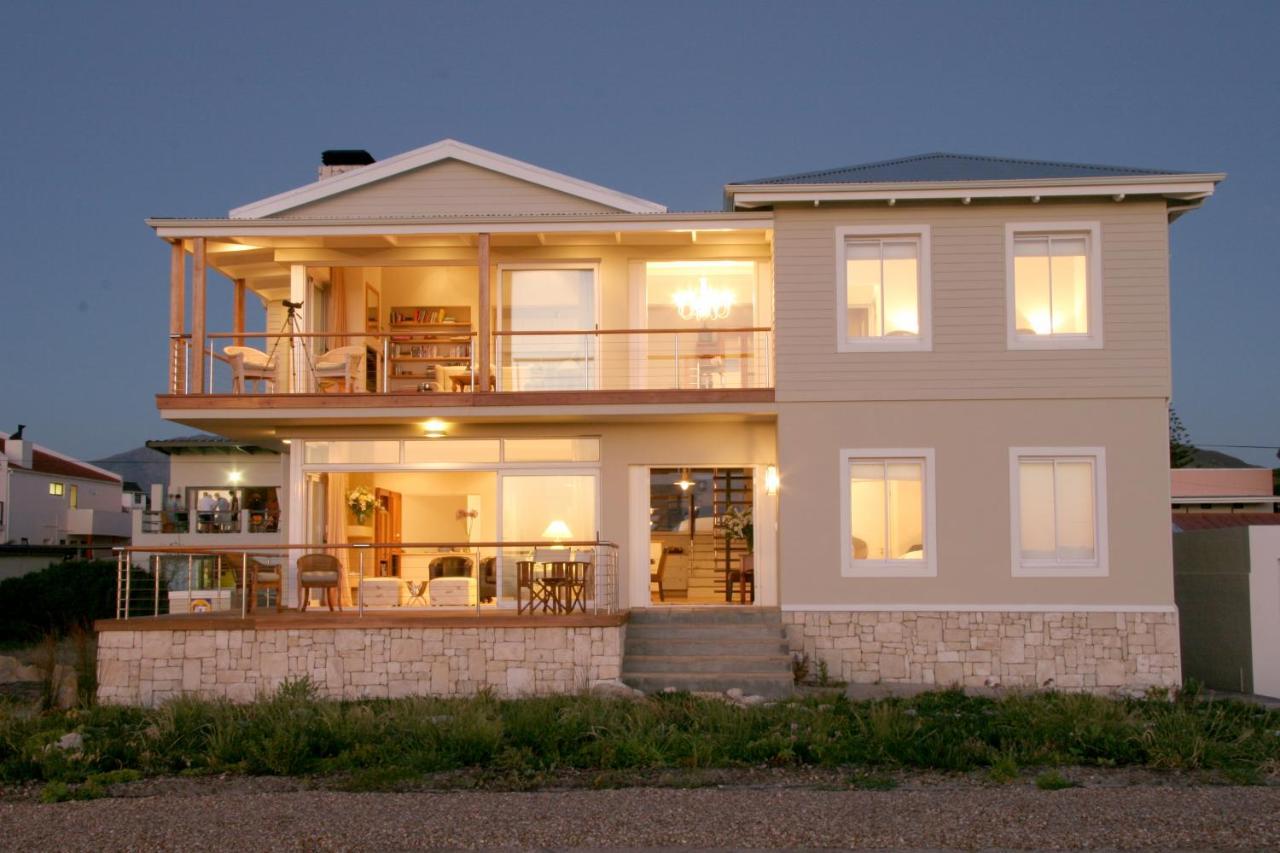 138 Marine Beachfront Guesthouse Hermanus Exteriör bild