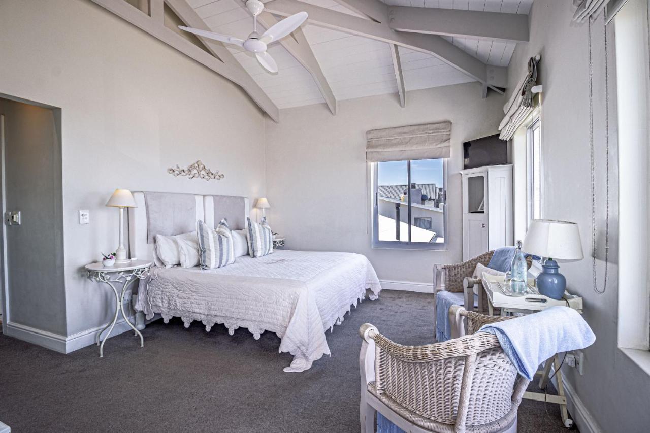 138 Marine Beachfront Guesthouse Hermanus Exteriör bild