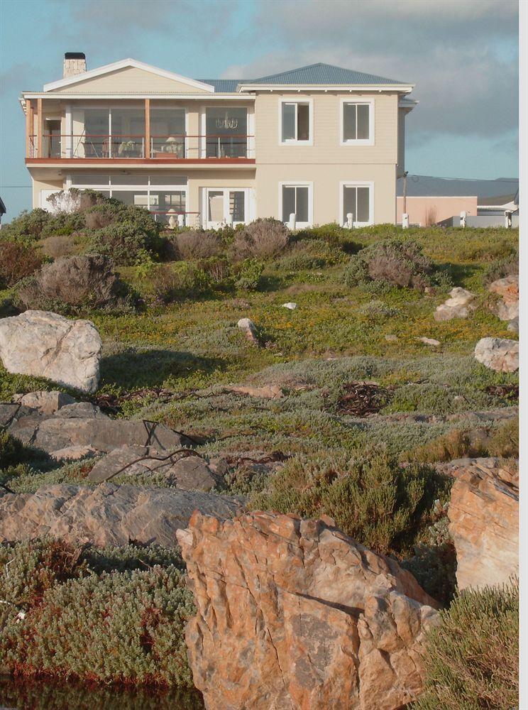 138 Marine Beachfront Guesthouse Hermanus Exteriör bild