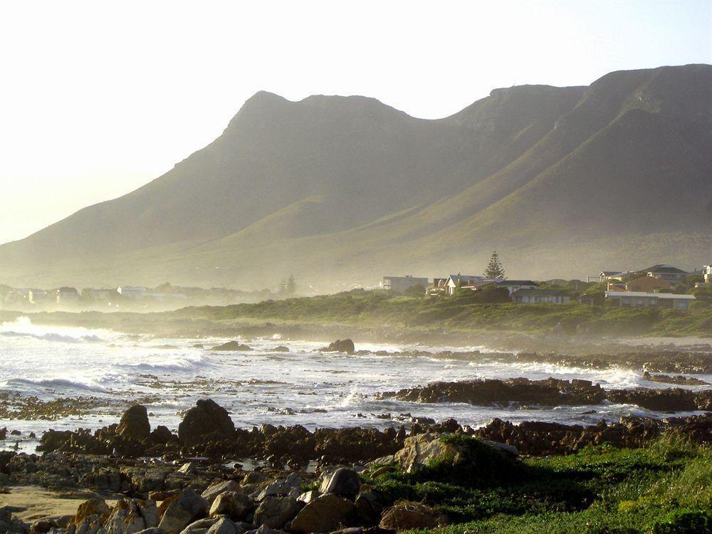 138 Marine Beachfront Guesthouse Hermanus Exteriör bild