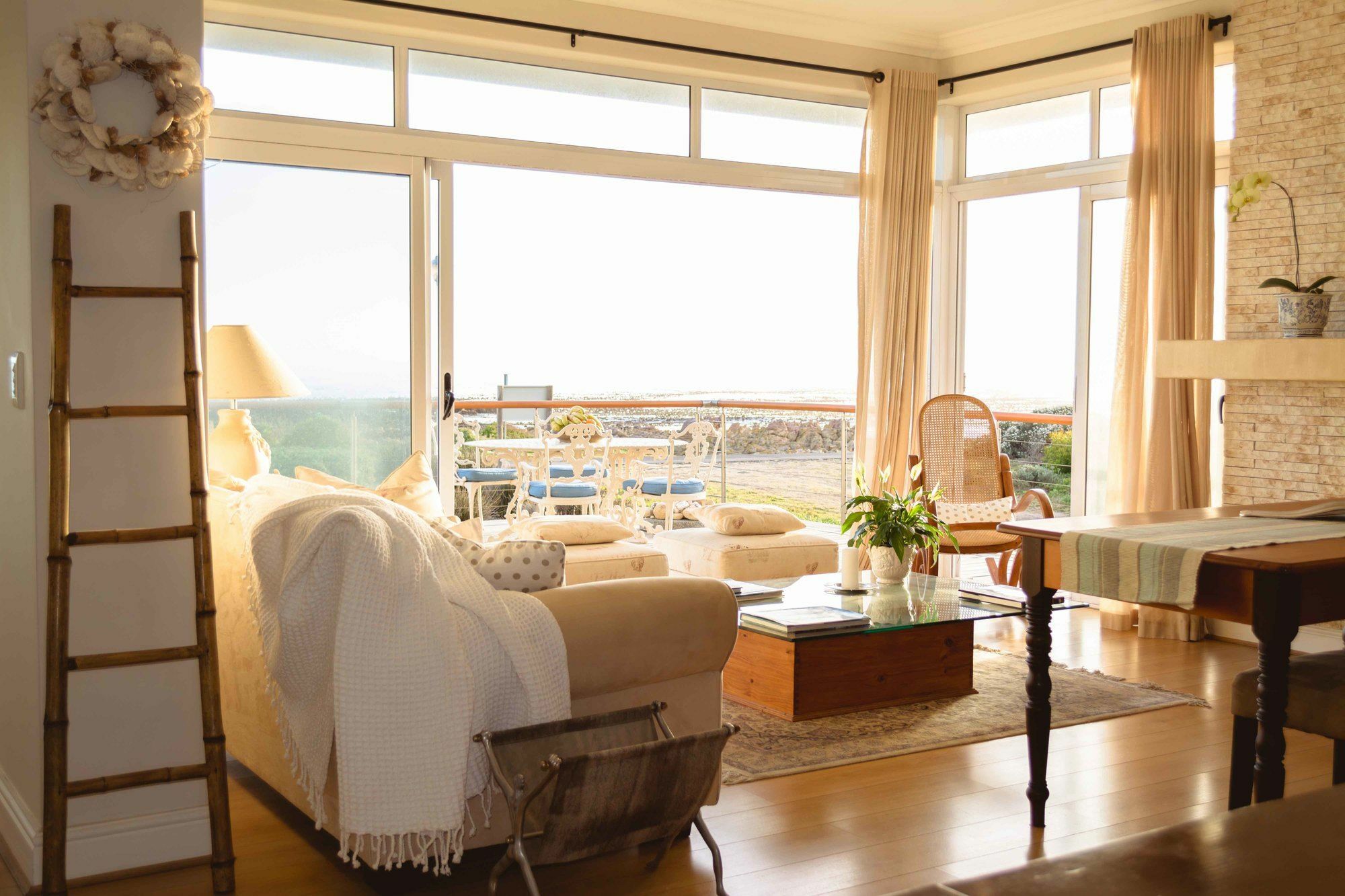 138 Marine Beachfront Guesthouse Hermanus Exteriör bild